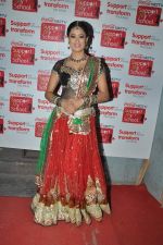 Shweta Tiwari at NDTV Support My school 9am to 9pm campaign which raised 13.5 crores in Mumbai on 3rd Feb 2013 (99).JPG